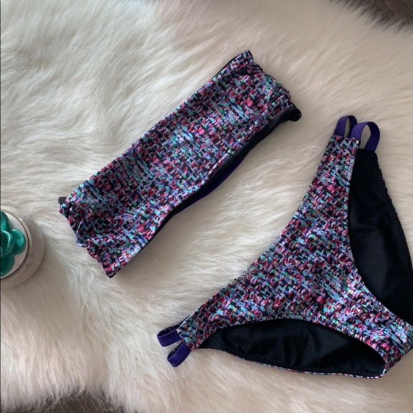 Reverseable bikini set color pixeled and black - Picture 1 of 16